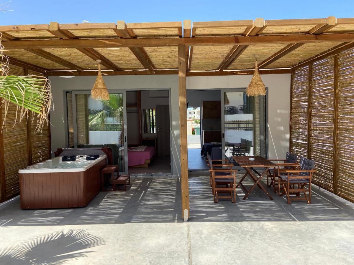 Blue Aegean Hotel & Suites Gouves Bagian luar foto