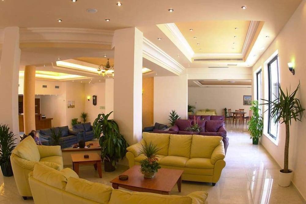 Blue Aegean Hotel & Suites Gouves Bagian luar foto