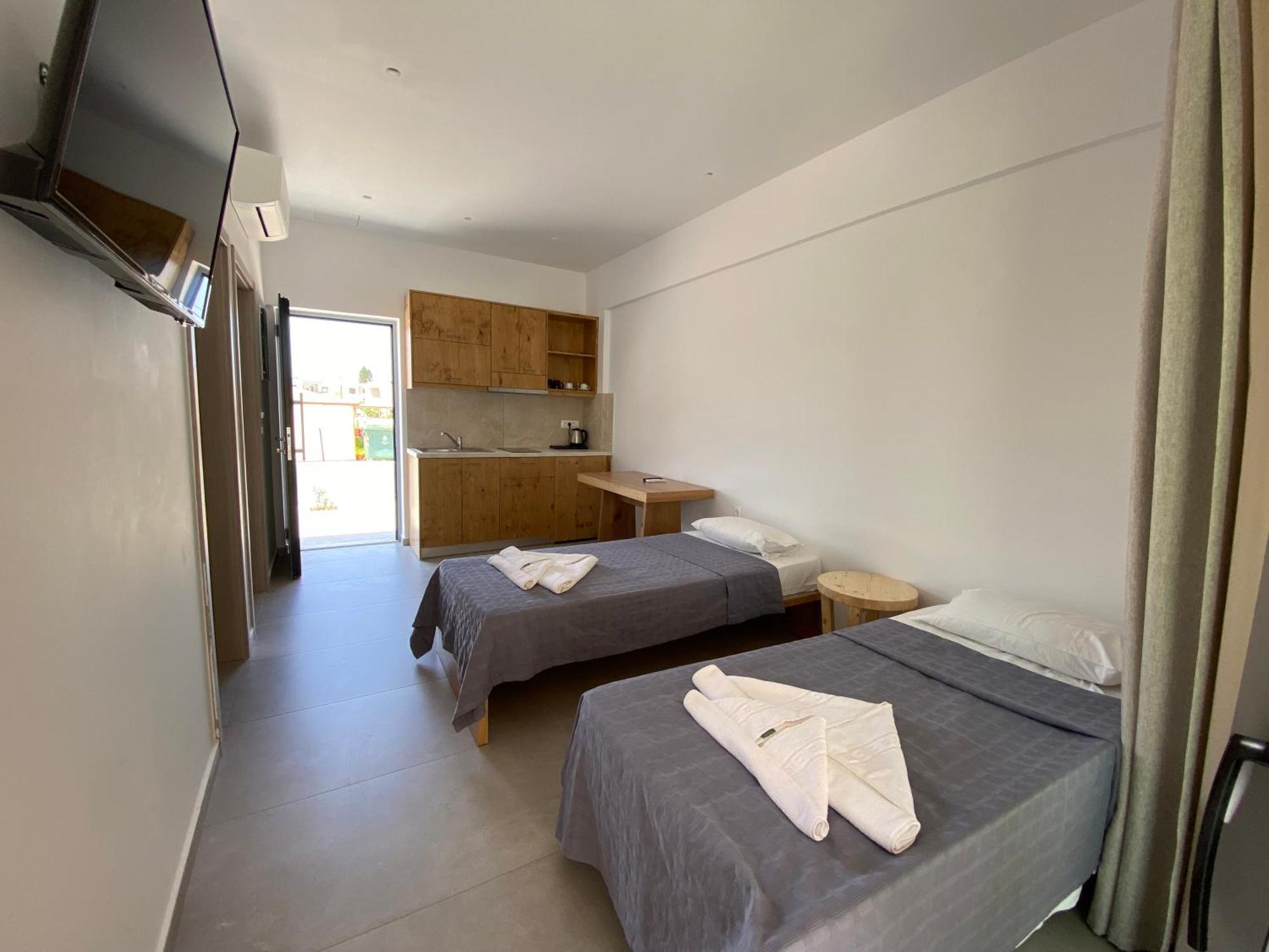 Blue Aegean Hotel & Suites Gouves Bagian luar foto