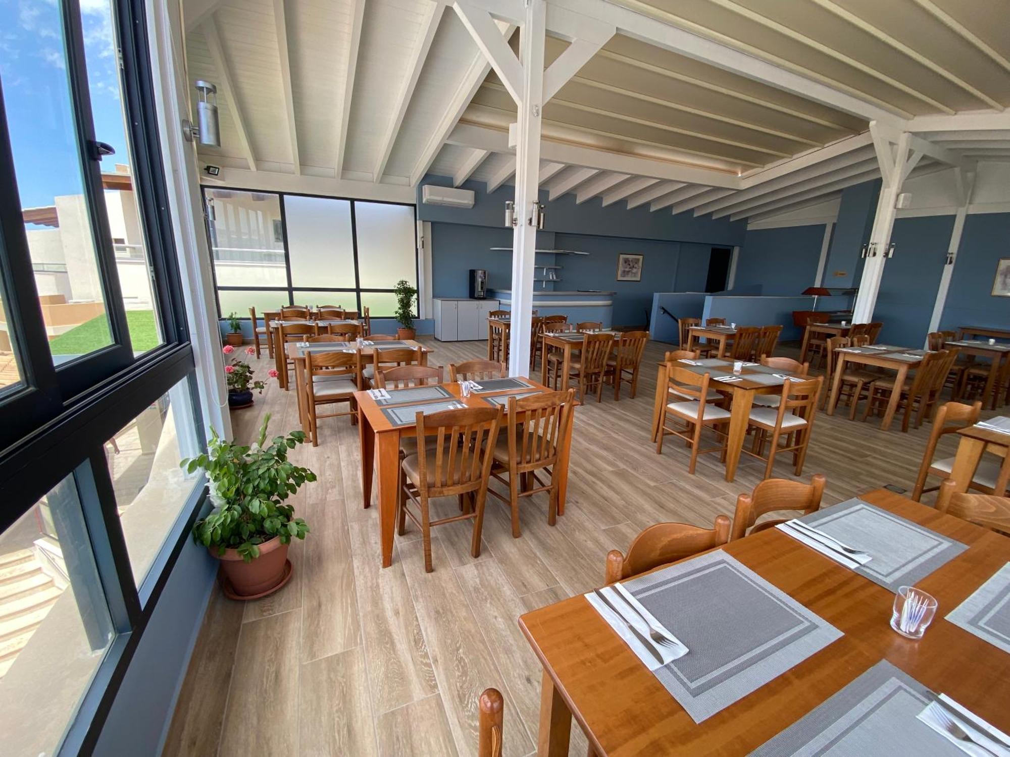 Blue Aegean Hotel & Suites Gouves Bagian luar foto