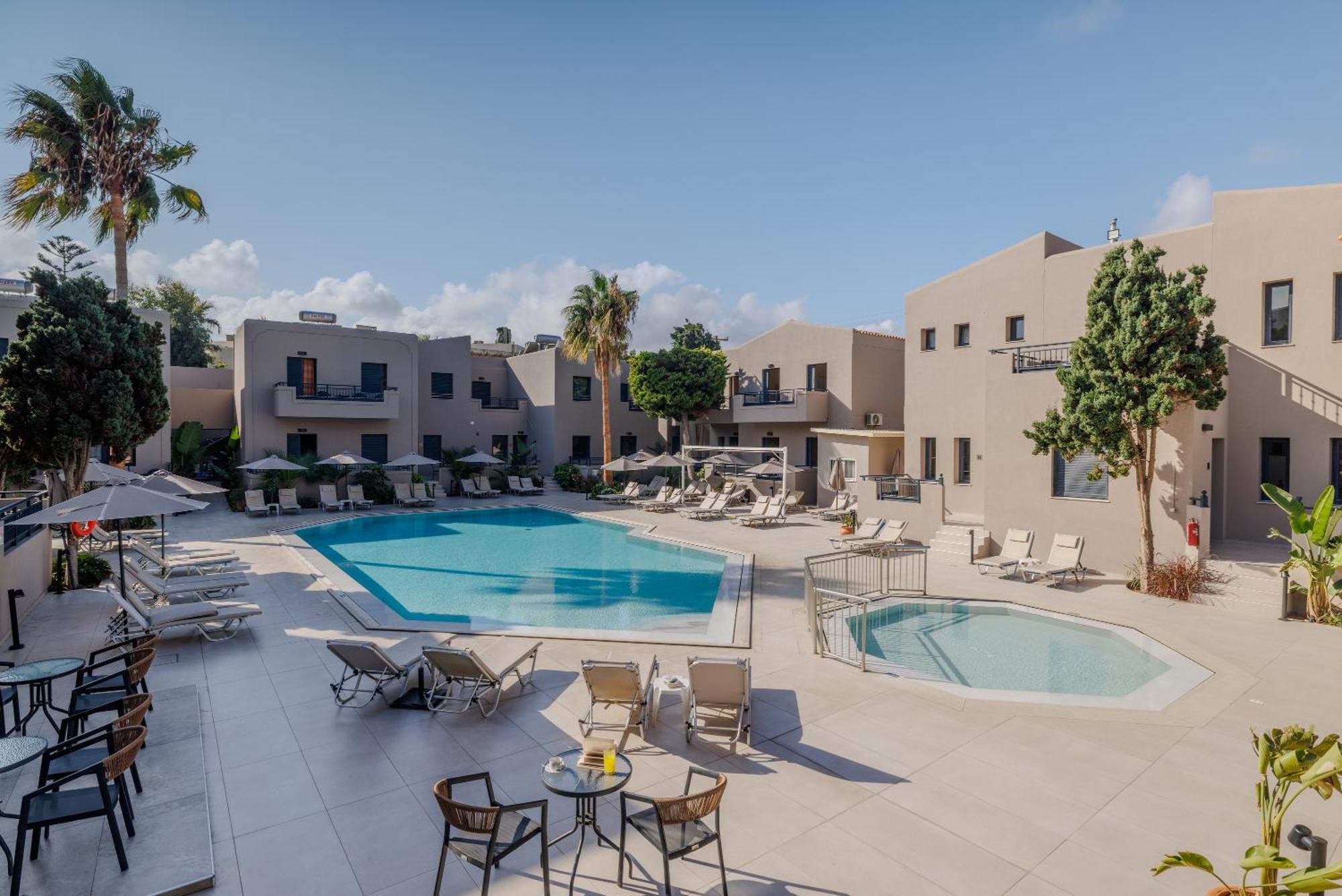 Blue Aegean Hotel & Suites Gouves Bagian luar foto