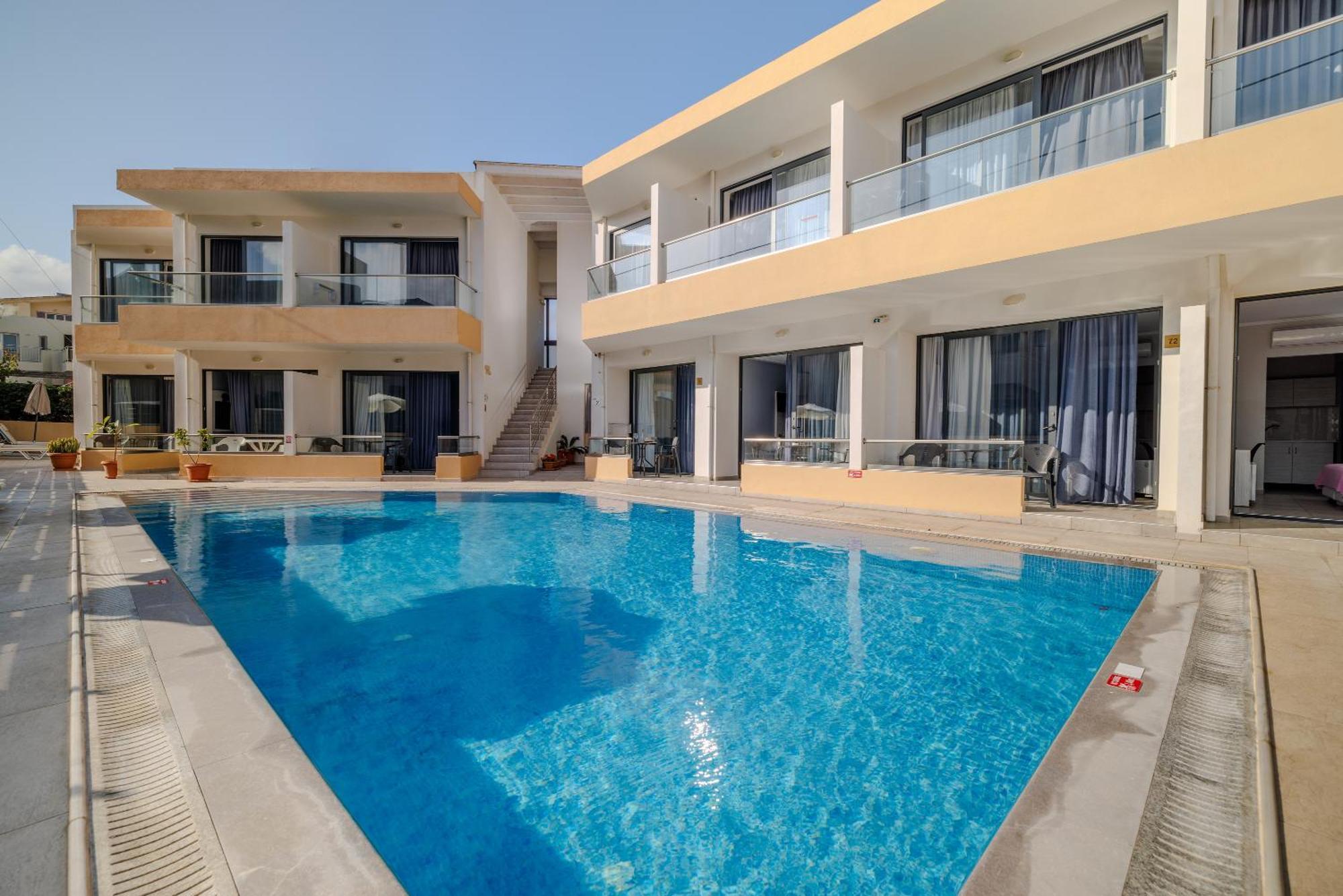 Blue Aegean Hotel & Suites Gouves Bagian luar foto